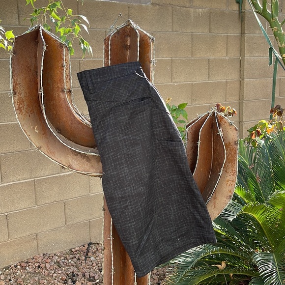 Men’s Burnside shorts size 34 - Picture 2 of 4